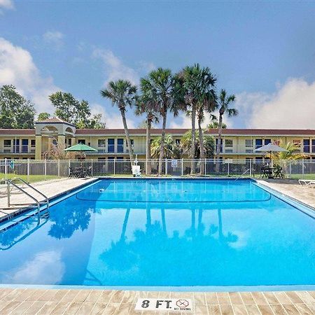 Days Inn By Wyndham Jacksonville South Memorial Hospital Exterior photo